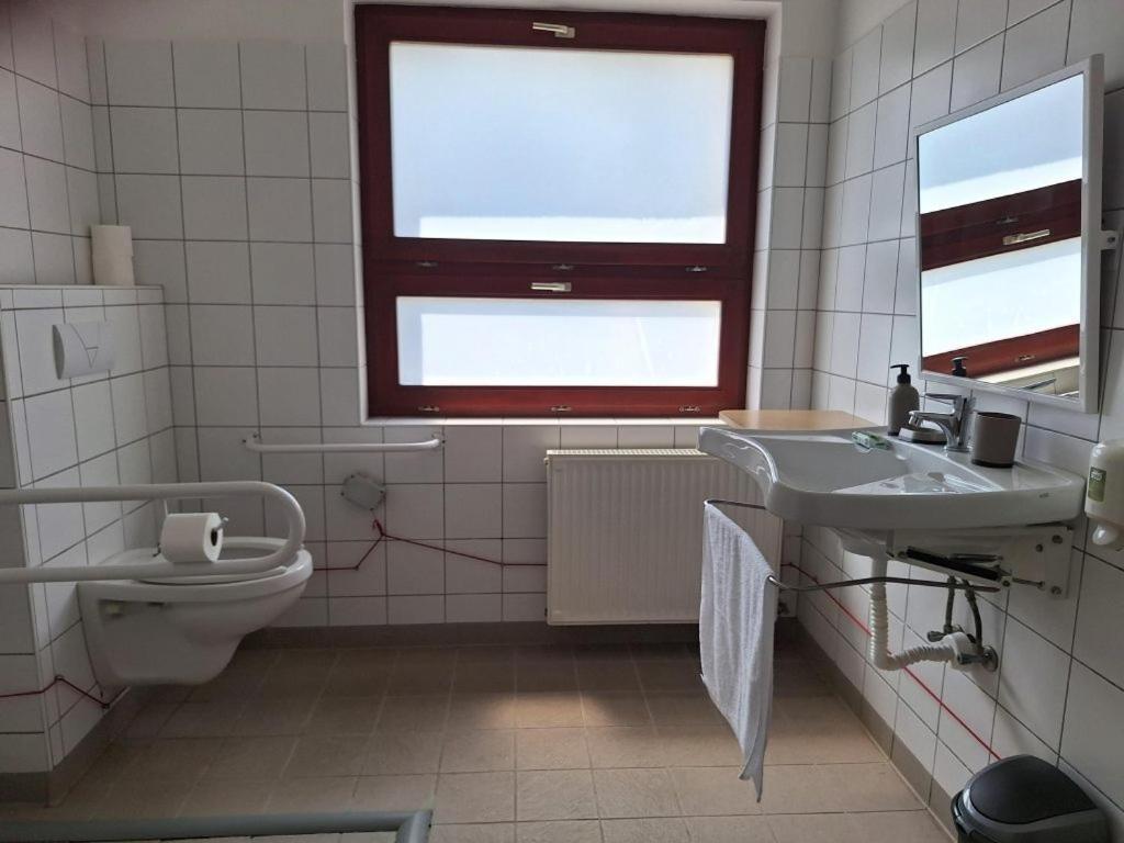 Esely Apartmanhaz Nyiregyhaza Exterior photo